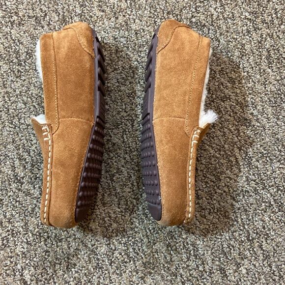 Fireside Women’s Tan Suede Moccasin Slippers Size 6 US /EU 37 - Picture 3 of 12